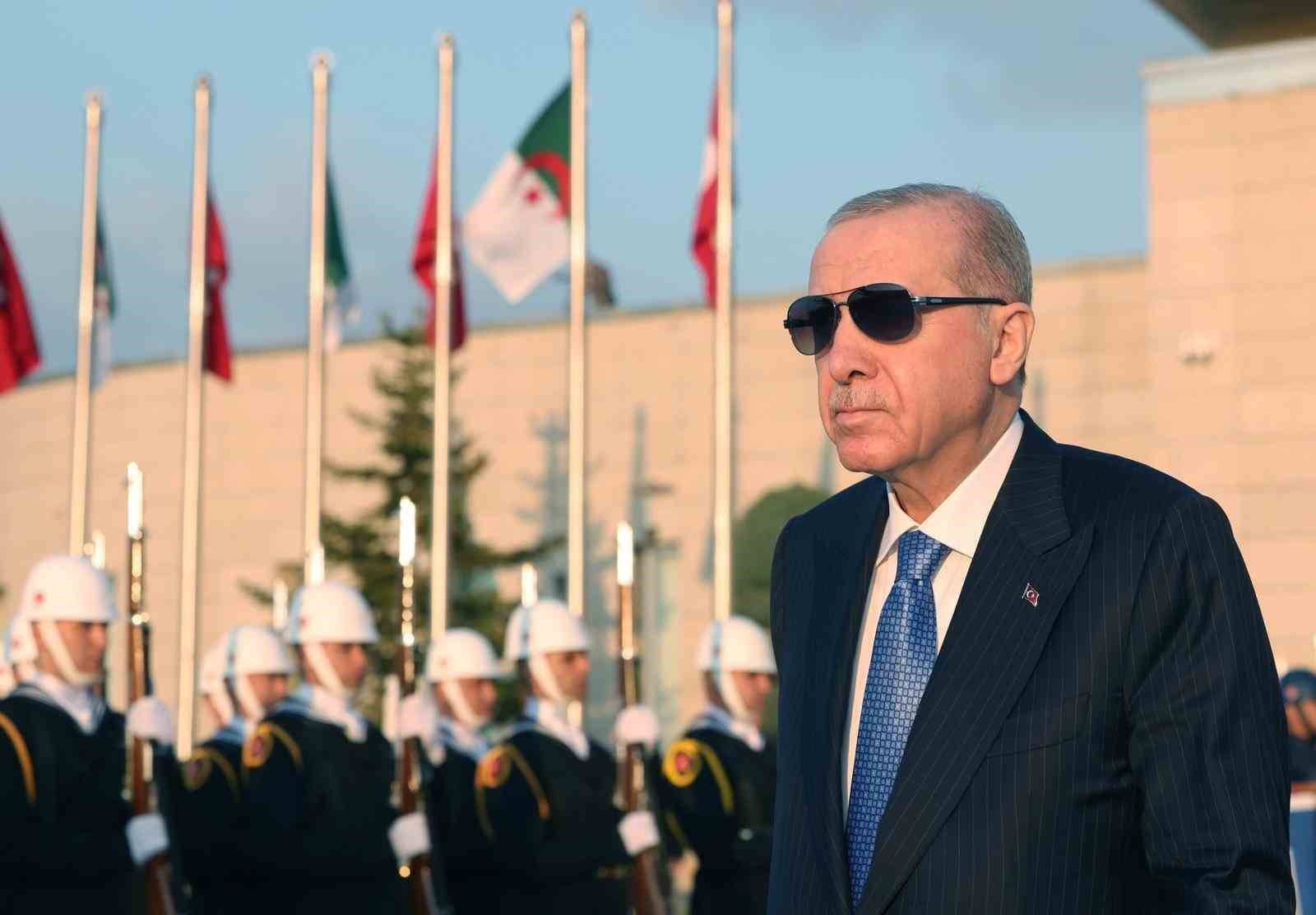 Cumhurbaşkanı Erdoğan, Cezayir Cumhurbaşkanı Tebbun’u karşıladı 4 cumhurbaskani erdogan cezayir cumhurbaskani tebbunu karsiladi 0 g18ef5WX