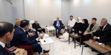 cumhurbaskani-erdogan-depremzede-aileyi-yeni-yuvasinda-ziyaret-etti-nFhrGxV6.jpg