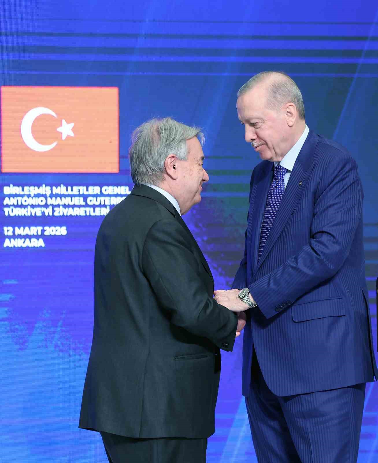 Cumhurbaşkanı Erdoğan: "Diplomasi ve diyalog adil ve kalıcı bir barışa giden en güvenli yoldur" 19 cumhurbaskani erdogan diplomasi ve diyalog adil ve kalici bir barisa giden en guvenli yoldur c2nUFEVP