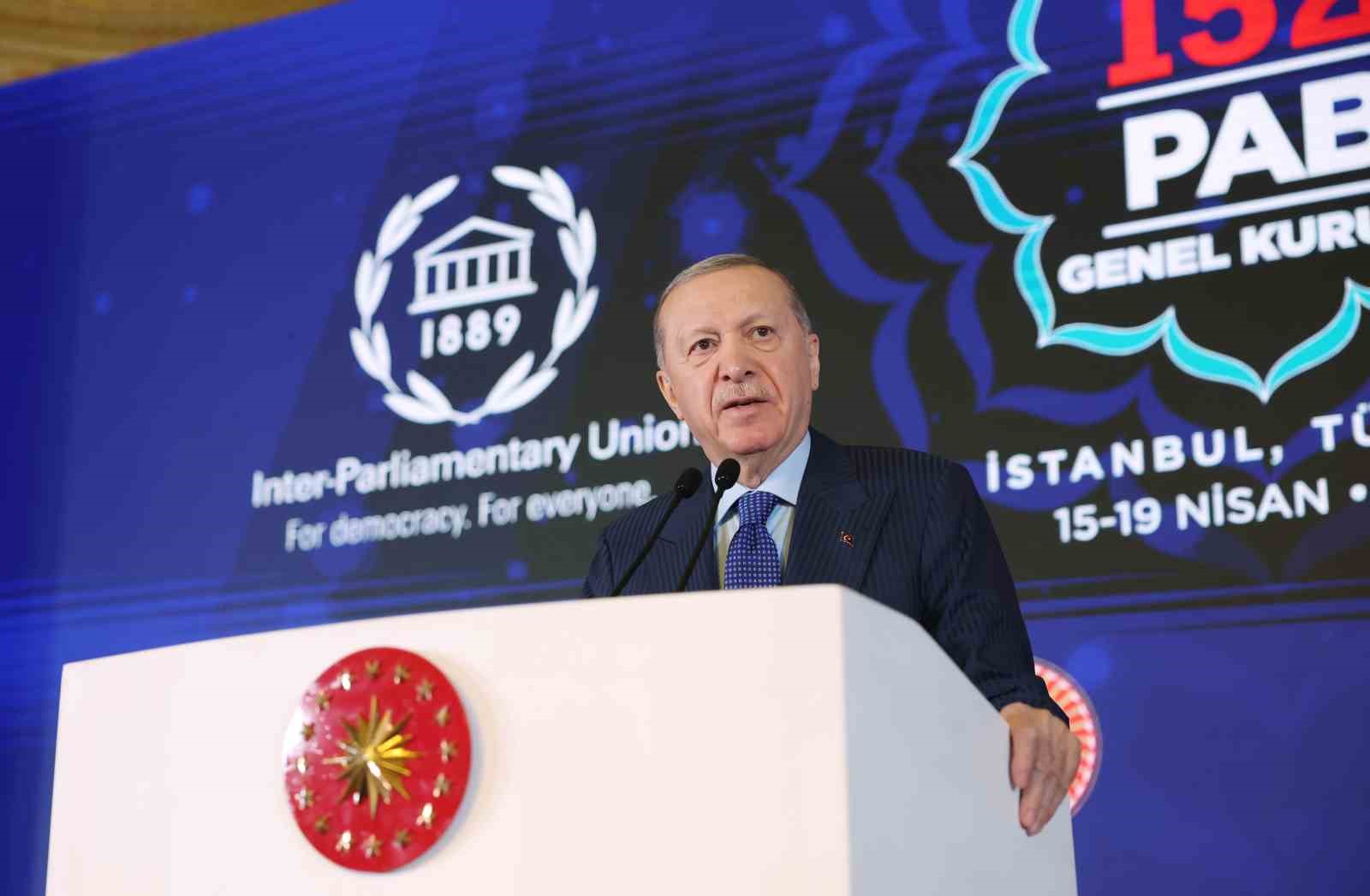 cumhurbaskani erdogan diplomasi ve muzakerenin yerini fuze ve bombalarin aldigi boyle bir ortamda kimse 4qwkb36K