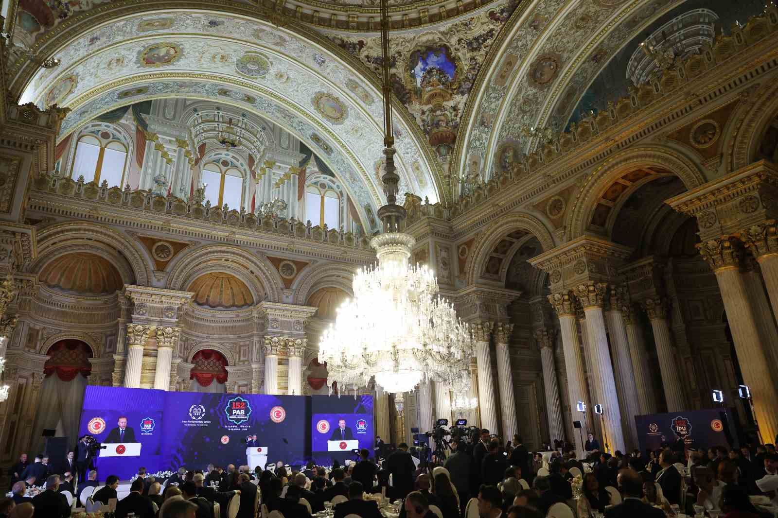 cumhurbaskani erdogan diplomasi ve muzakerenin yerini fuze ve bombalarin aldigi boyle bir ortamda kimse 87VKOnmh