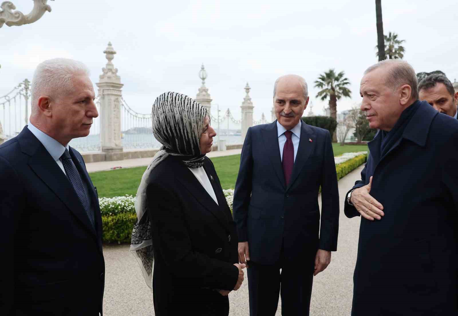 cumhurbaskani erdogan diplomasi ve muzakerenin yerini fuze ve bombalarin aldigi boyle bir ortamda kimse