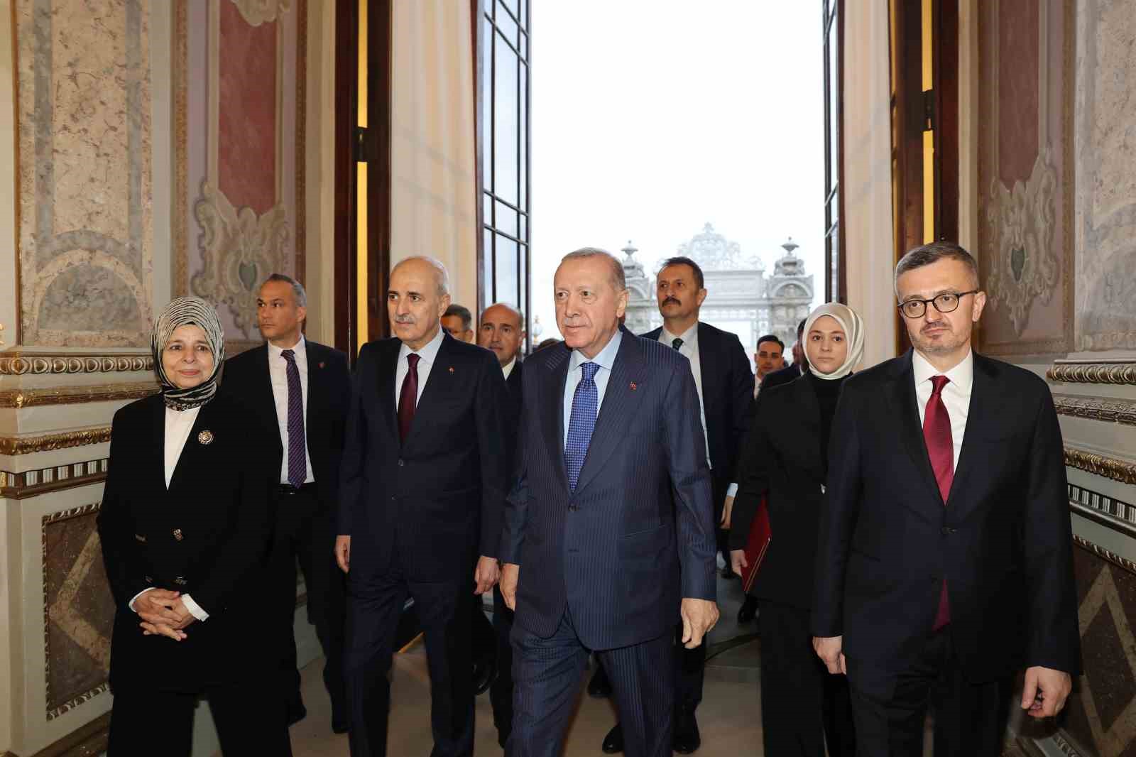 cumhurbaskani erdogan diplomasi ve muzakerenin yerini fuze ve bombalarin aldigi boyle bir ortamda kimse HOWaY5eW