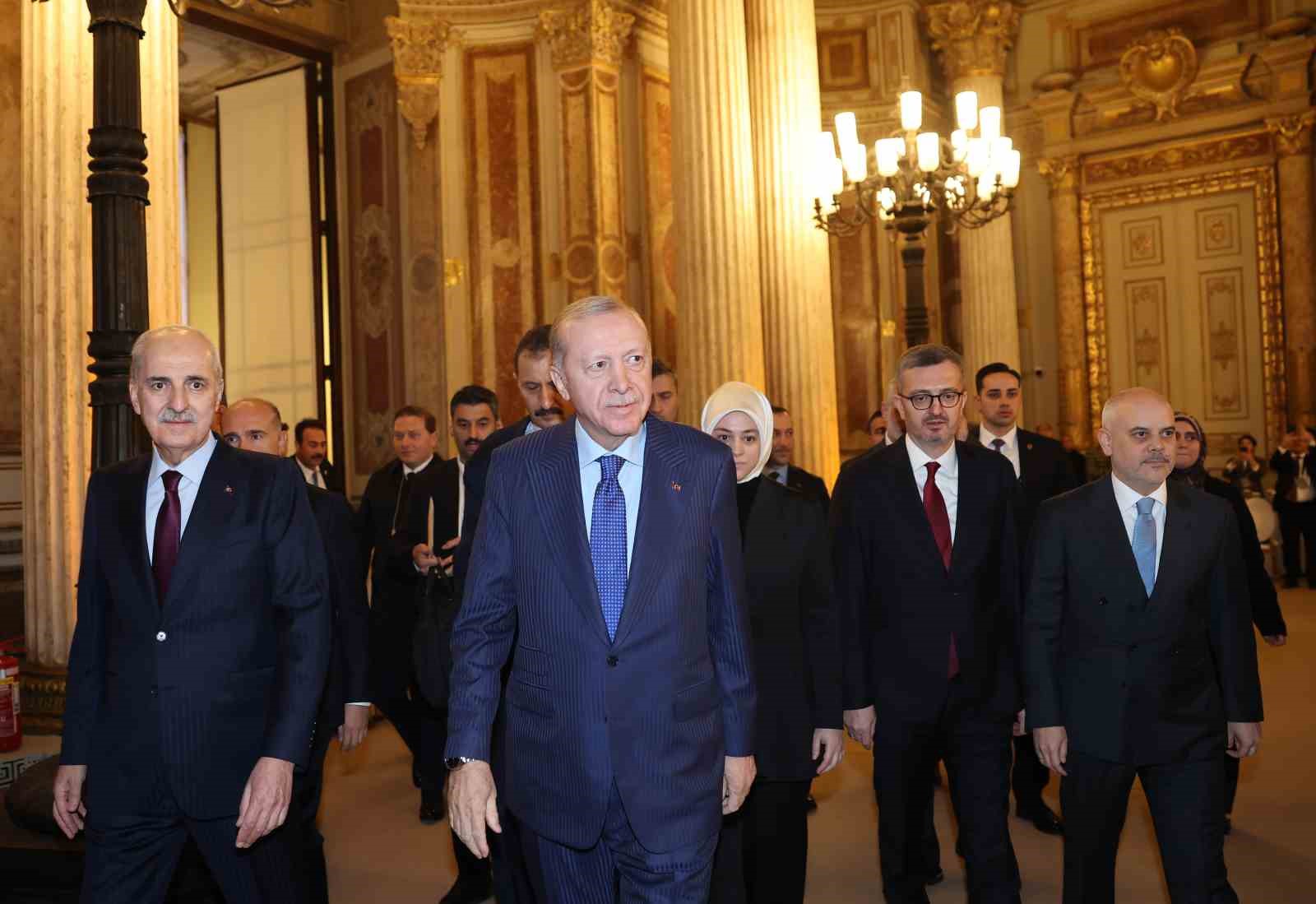 cumhurbaskani erdogan diplomasi ve muzakerenin yerini fuze ve bombalarin aldigi boyle bir ortamda kimse tSMGCSMG