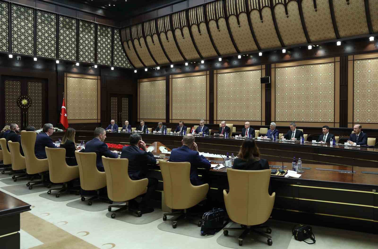 Cumhurbaşkanı Erdoğan: "Dünyada belirsizliğin arttığı dönemde Türkiye olarak çevremizde ve ötesinde barışın ve huzurun tesisi için var gücümüzle çalışıyoruz" 8 cumhurbaskani erdogan dunyada belirsizligin arttigi donemde turkiye olarak cevremizde ve otesinde barisin ve huzurun P7N4yfe8