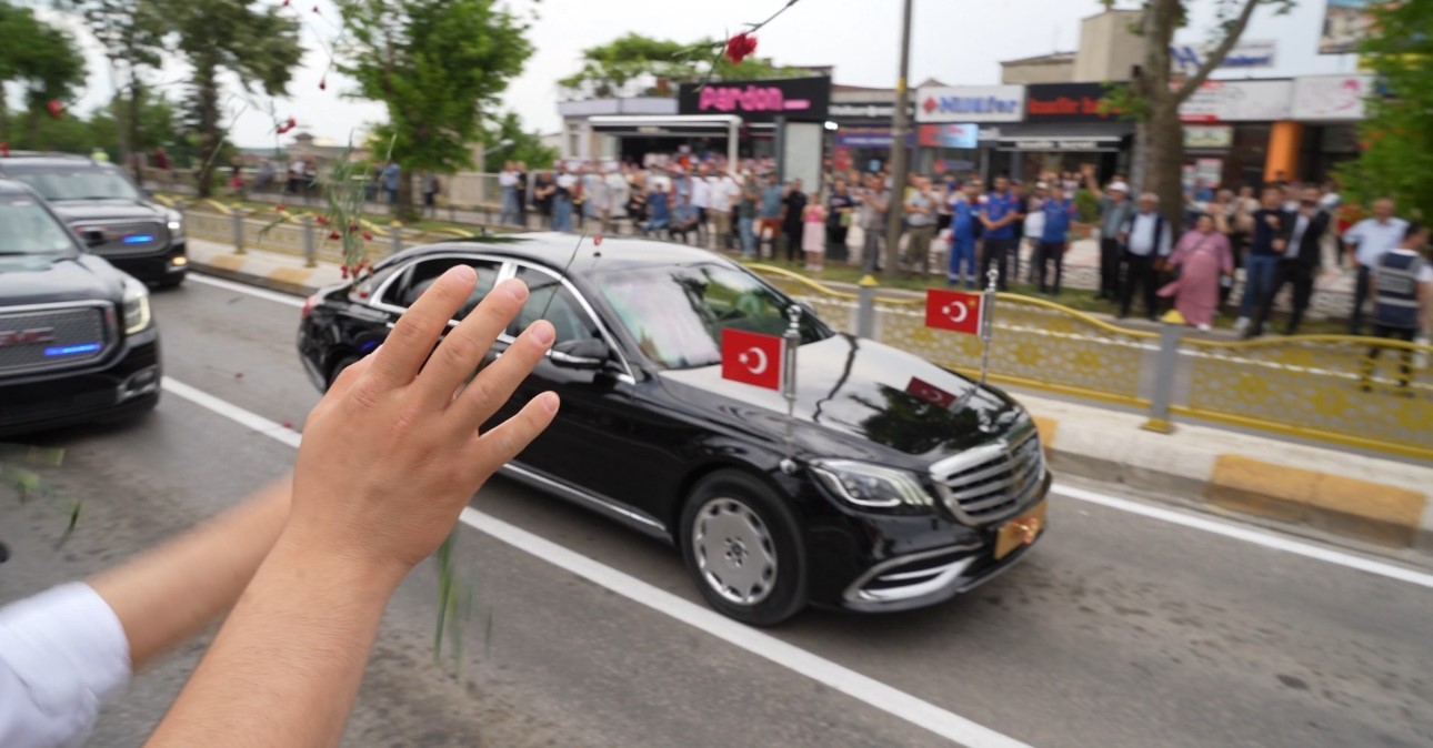Cumhurbaşkanı Erdoğan Edirne’de karanfillerle karşılandı 5 cumhurbaskani erdogan edirnede karanfillerle karsilandi 1 e5tO3BaC
