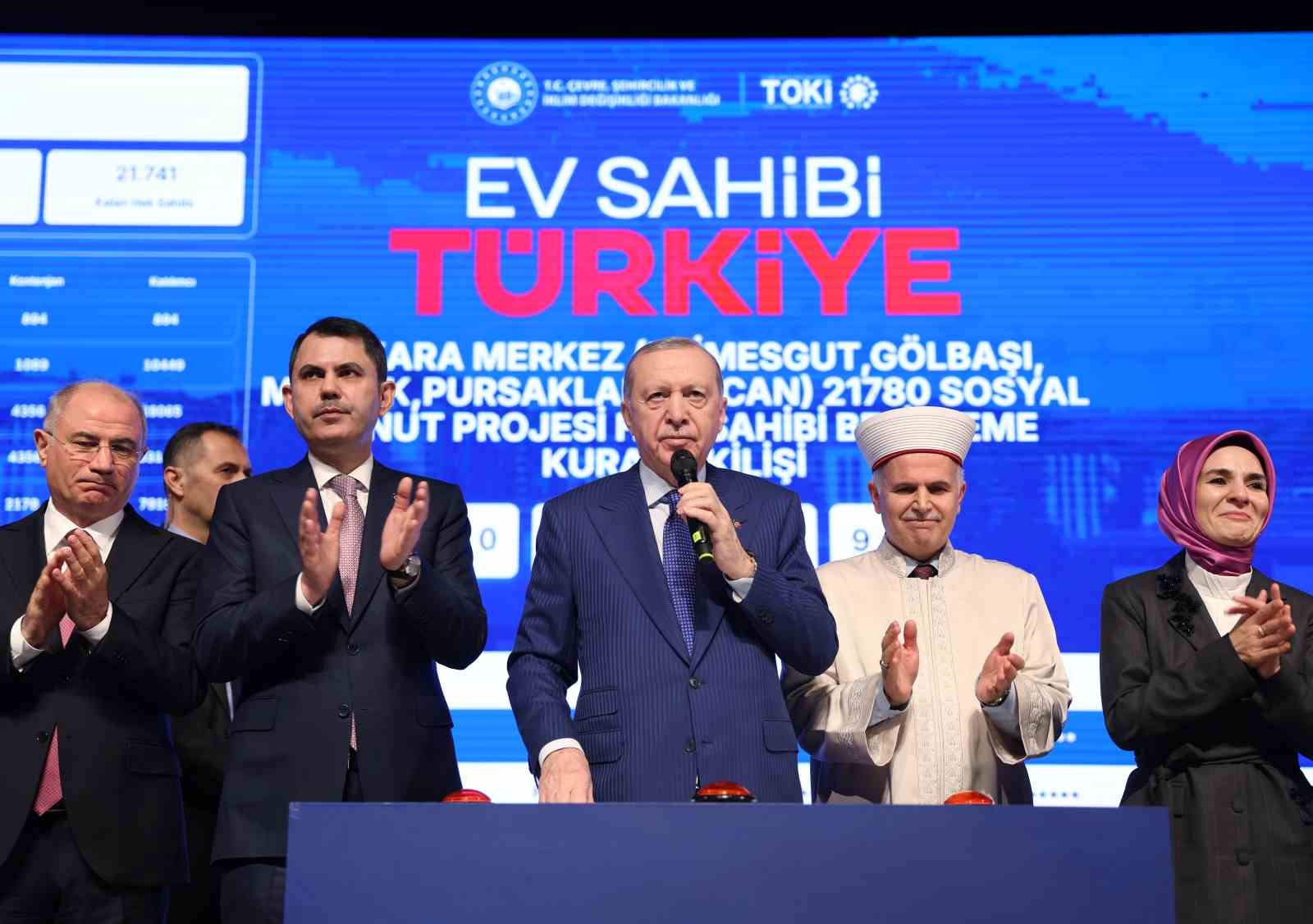 cumhurbaskani erdogan elleri opulesi ogretmenlerimize yonelik siddetin hicbir gerekcesi hicbir mazereti olamaz 10 NBTDEfV6