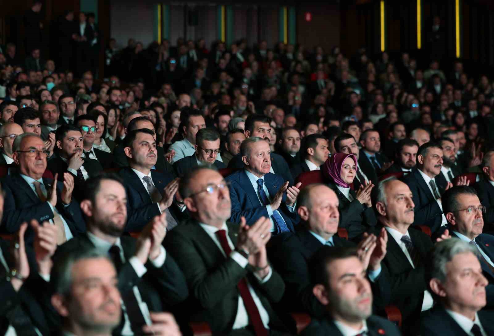 cumhurbaskani erdogan elleri opulesi ogretmenlerimize yonelik siddetin hicbir gerekcesi hicbir mazereti olamaz 11 bjzBvuKK