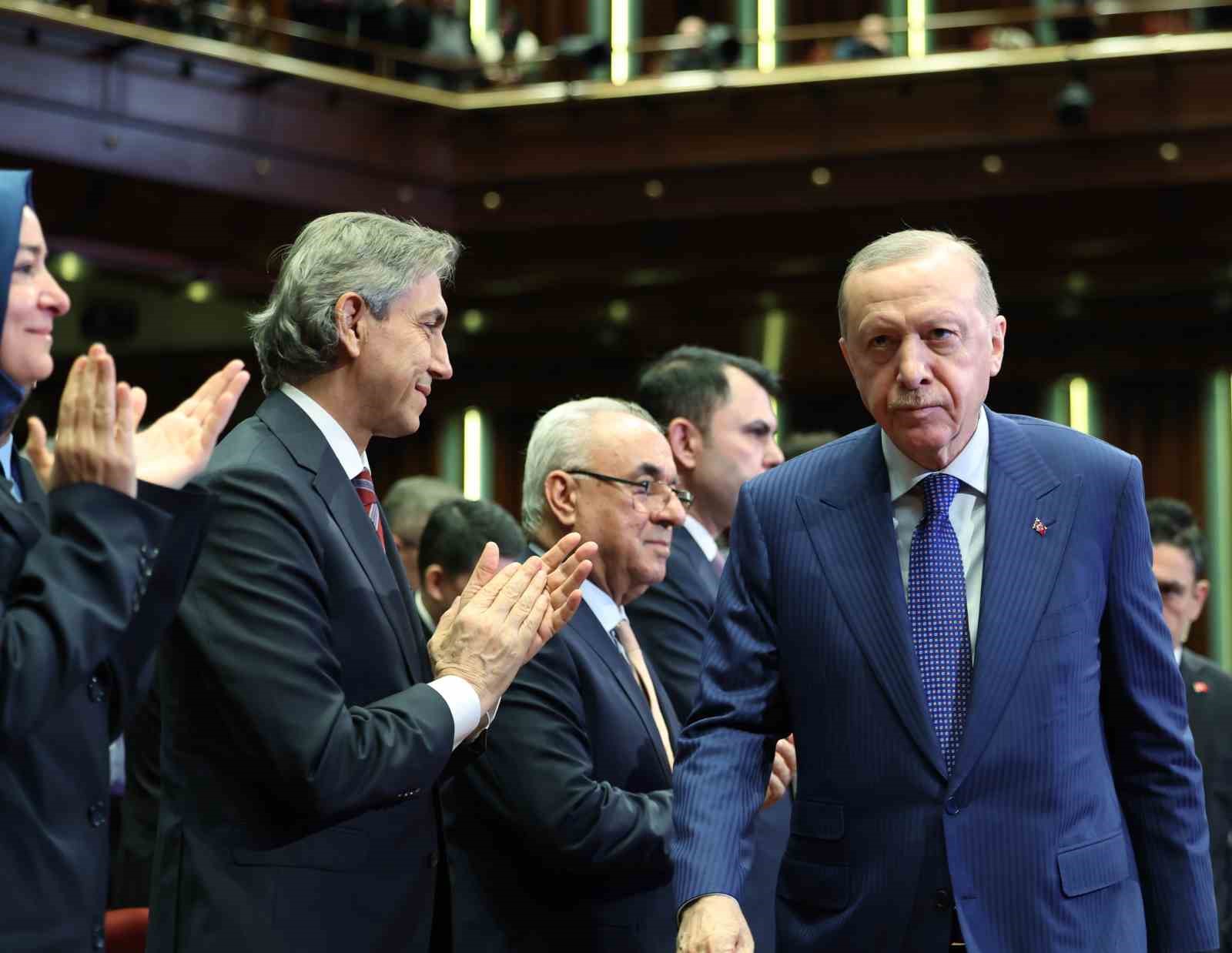 cumhurbaskani erdogan elleri opulesi ogretmenlerimize yonelik siddetin hicbir gerekcesi hicbir mazereti olamaz 12 mBUFXfHS