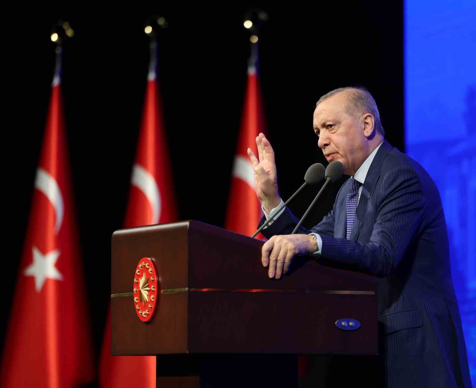 cumhurbaskani erdogan elleri opulesi ogretmenlerimize yonelik siddetin hicbir gerekcesi hicbir mazereti olamaz 14 V1NmGw1d