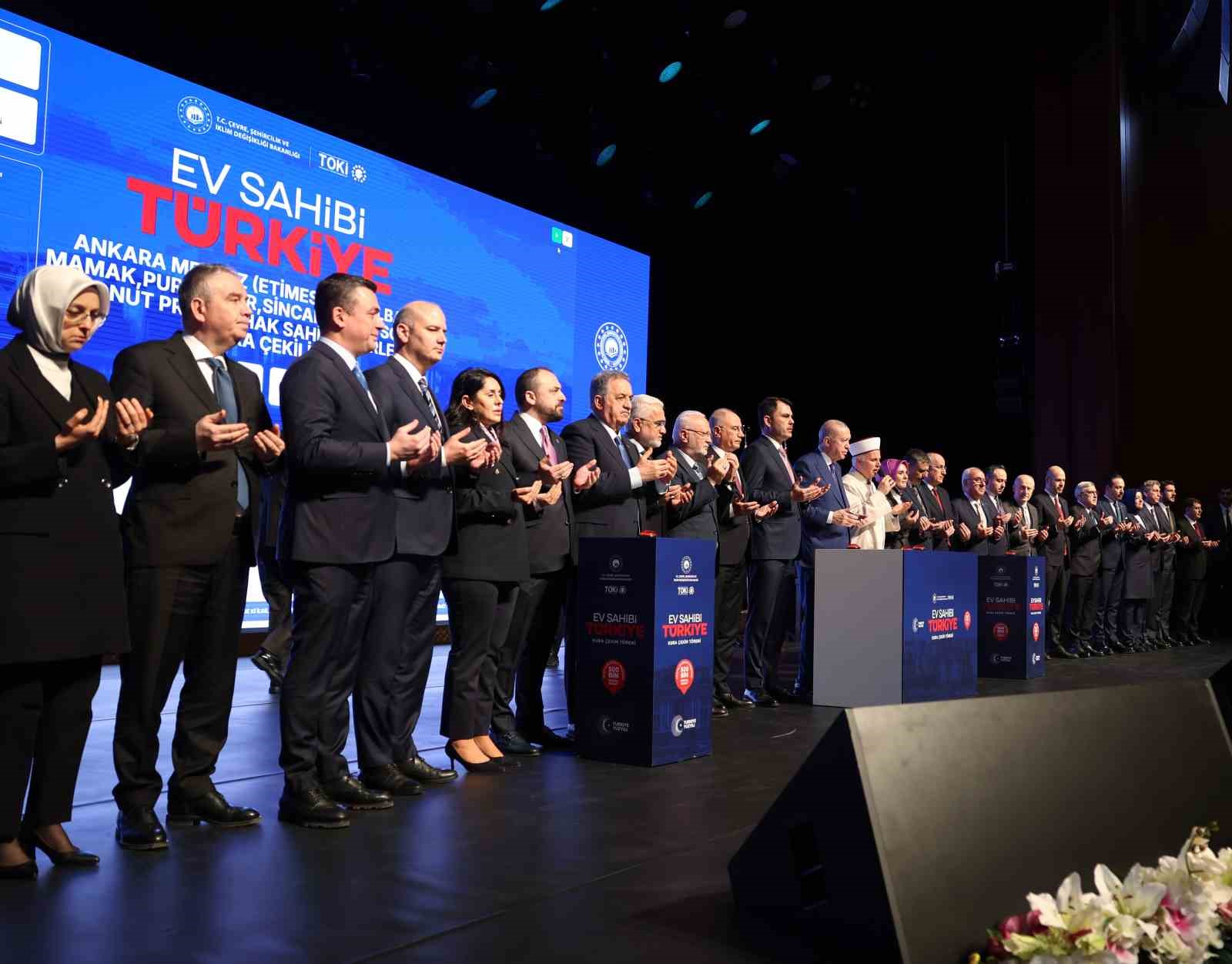 cumhurbaskani erdogan elleri opulesi ogretmenlerimize yonelik siddetin hicbir gerekcesi hicbir mazereti olamaz 5 jRyPMRJm