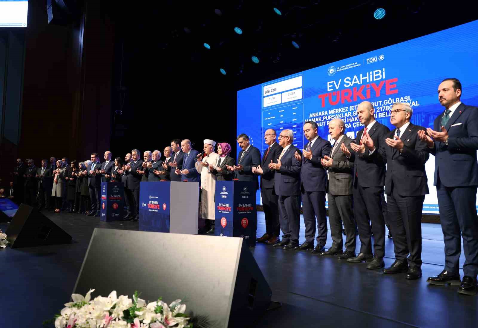 cumhurbaskani erdogan elleri opulesi ogretmenlerimize yonelik siddetin hicbir gerekcesi hicbir mazereti olamaz 6 H3Vsba9R