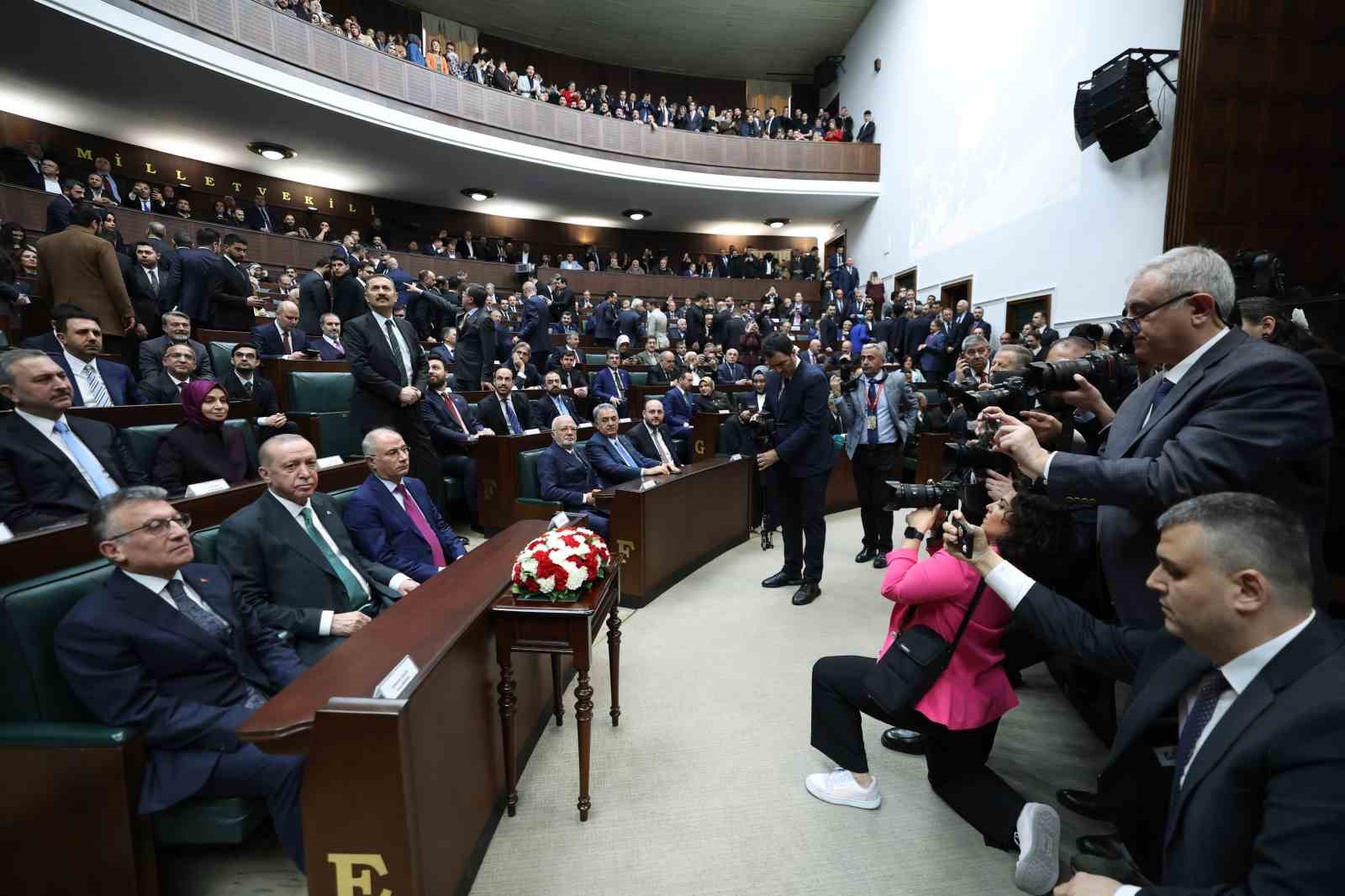 cumhurbaskani erdogan emeklilerimizin bu ayki emekli maas odemelerini one cekerek 14 marttan itibaren odemeye 8clBCbLj