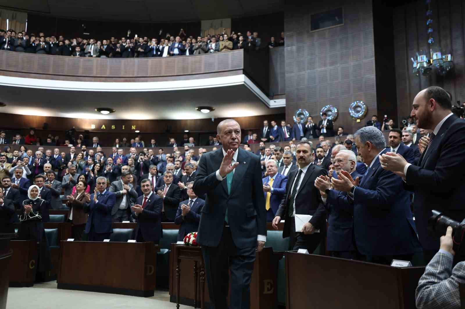 cumhurbaskani erdogan emeklilerimizin bu ayki emekli maas odemelerini one cekerek 14 marttan itibaren odemeye XnwWw6jU