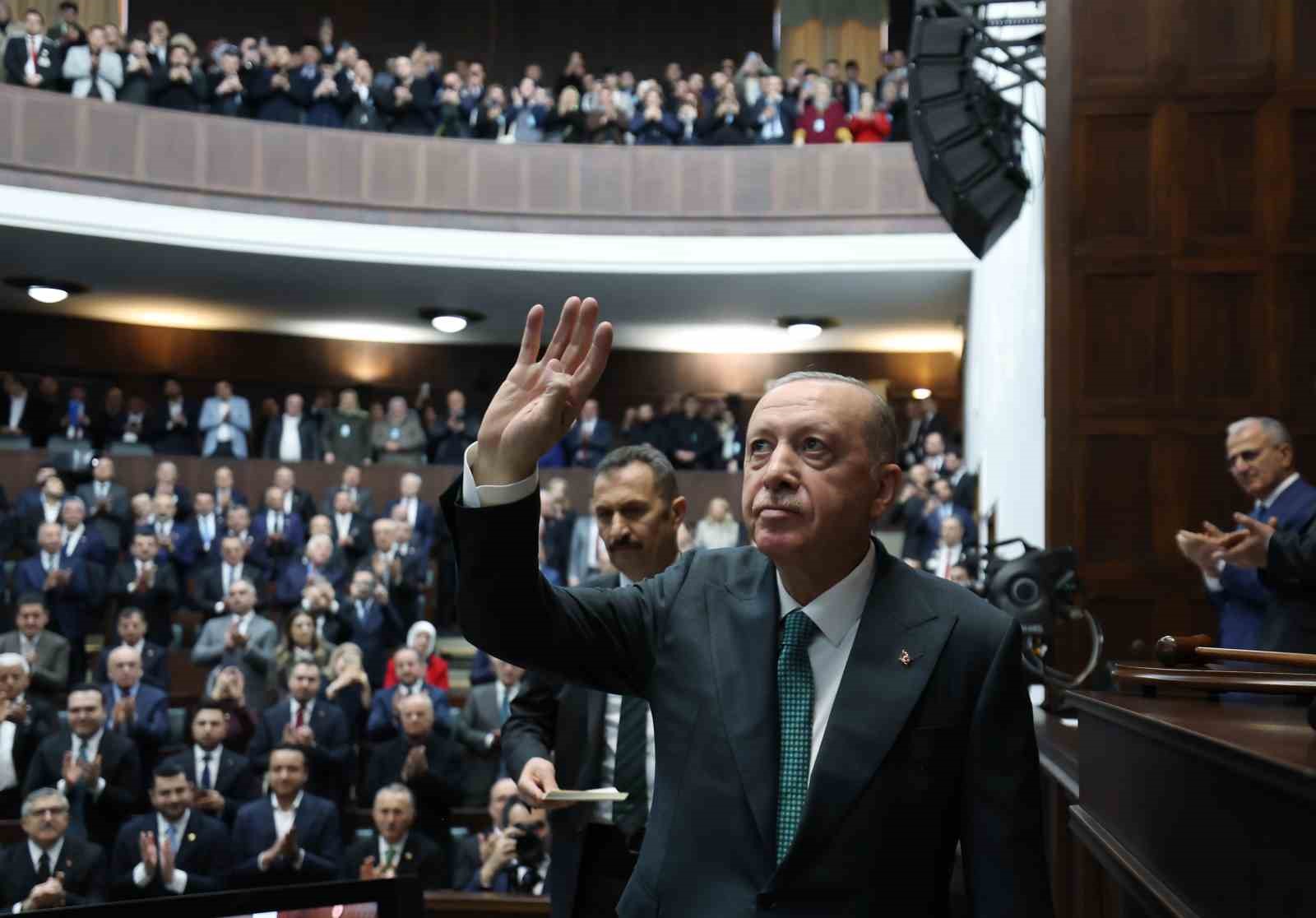 cumhurbaskani erdogan emeklilerimizin bu ayki emekli maas odemelerini one cekerek 14 marttan itibaren odemeye dMi6PgLb