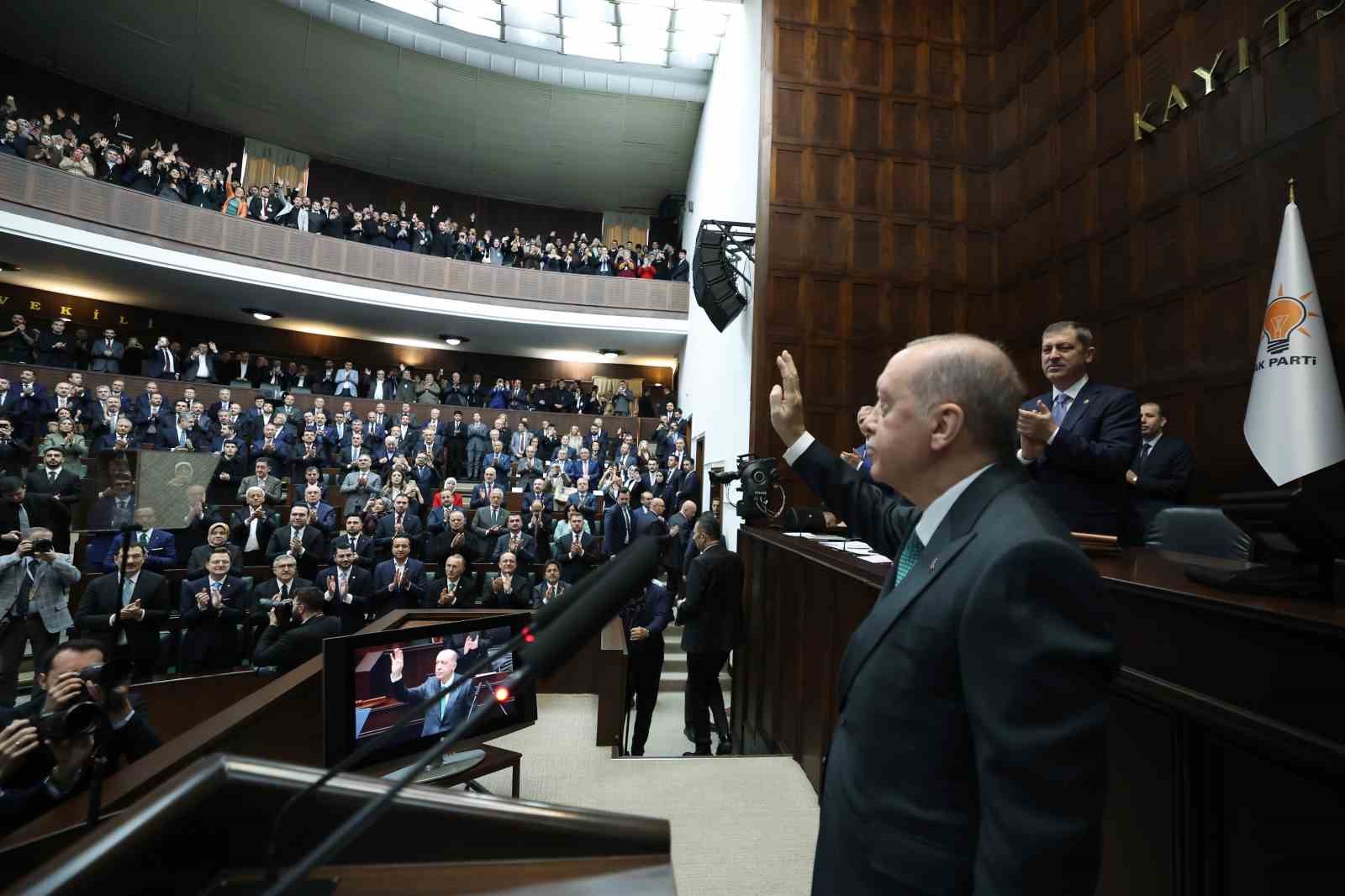 cumhurbaskani erdogan emeklilerimizin bu ayki emekli maas odemelerini one cekerek 14 marttan itibaren odemeye fwFdJIHj