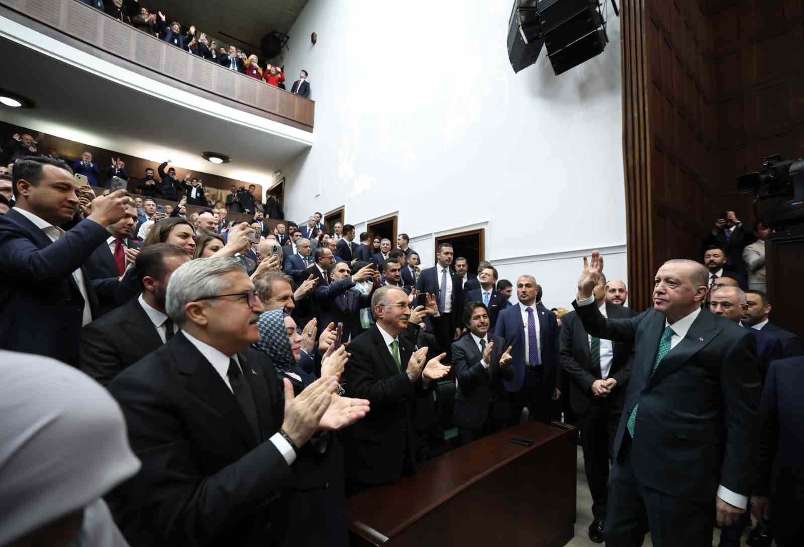 cumhurbaskani erdogan emeklilerimizin bu ayki emekli maas odemelerini one cekerek 14 marttan itibaren odemeye nqcXYzMQ