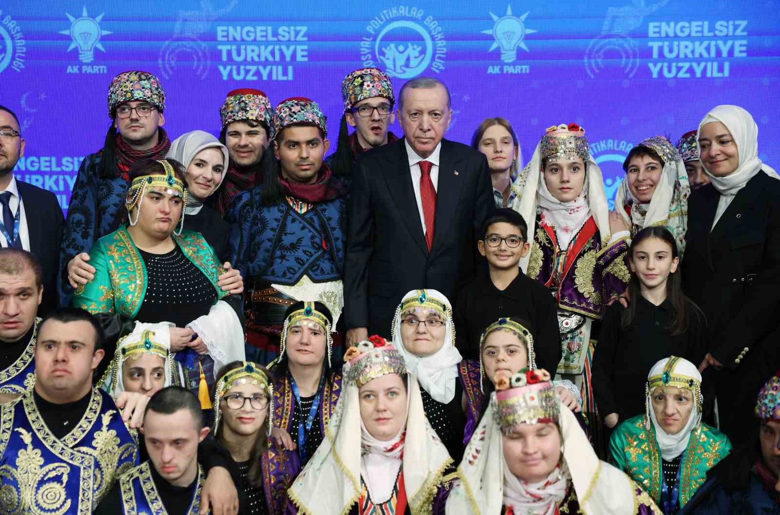 Cumhurbaşkanı Erdoğan: "Engelli vatandaşlarımızın sorunlarını çözüme ulaştırmak birincil önceliğimizdir" 4 cumhurbaskani erdogan engelli vatandaslarimizin sorunlarini cozume ulastirmak birincil onceligimizdir 0 8vjQ7TjP