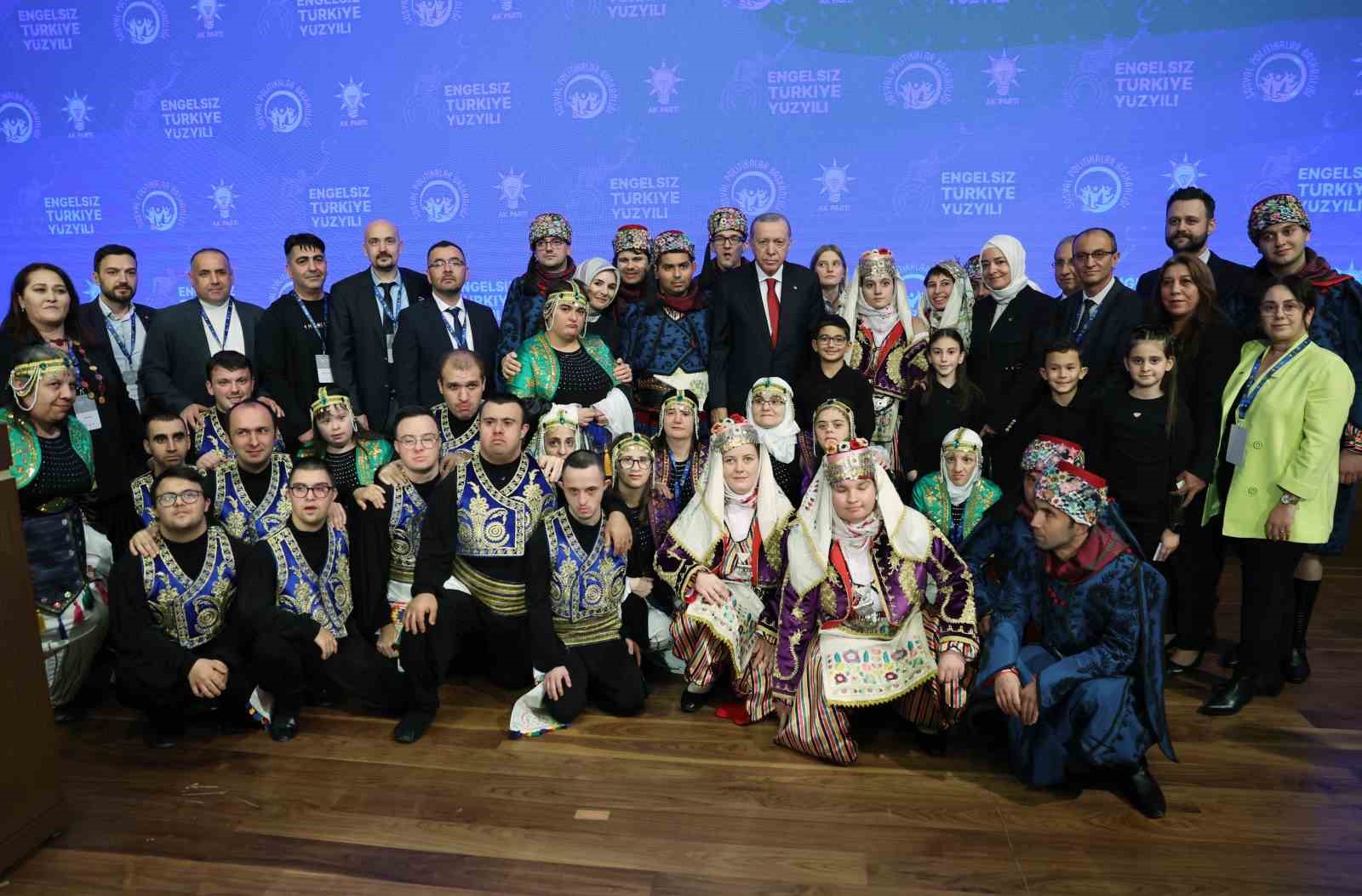 Cumhurbaşkanı Erdoğan: "Engelli vatandaşlarımızın sorunlarını çözüme ulaştırmak birincil önceliğimizdir" 5 cumhurbaskani erdogan engelli vatandaslarimizin sorunlarini cozume ulastirmak birincil onceligimizdir 1