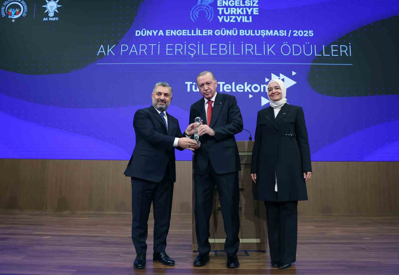Cumhurbaşkanı Erdoğan: "Engelli vatandaşlarımızın sorunlarını çözüme ulaştırmak birincil önceliğimizdir" 14 cumhurbaskani erdogan engelli vatandaslarimizin sorunlarini cozume ulastirmak birincil onceligimizdir 10 GLAge6vY