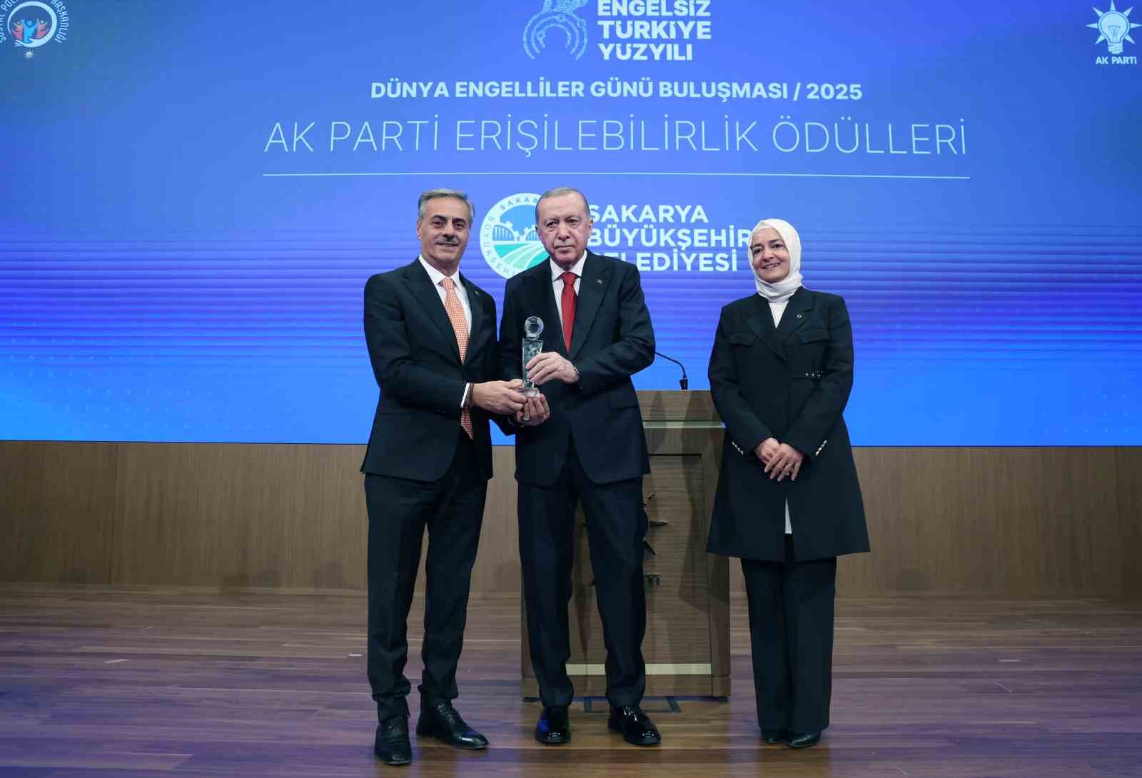 Cumhurbaşkanı Erdoğan: "Engelli vatandaşlarımızın sorunlarını çözüme ulaştırmak birincil önceliğimizdir" 15 cumhurbaskani erdogan engelli vatandaslarimizin sorunlarini cozume ulastirmak birincil onceligimizdir 11 32VfzILd