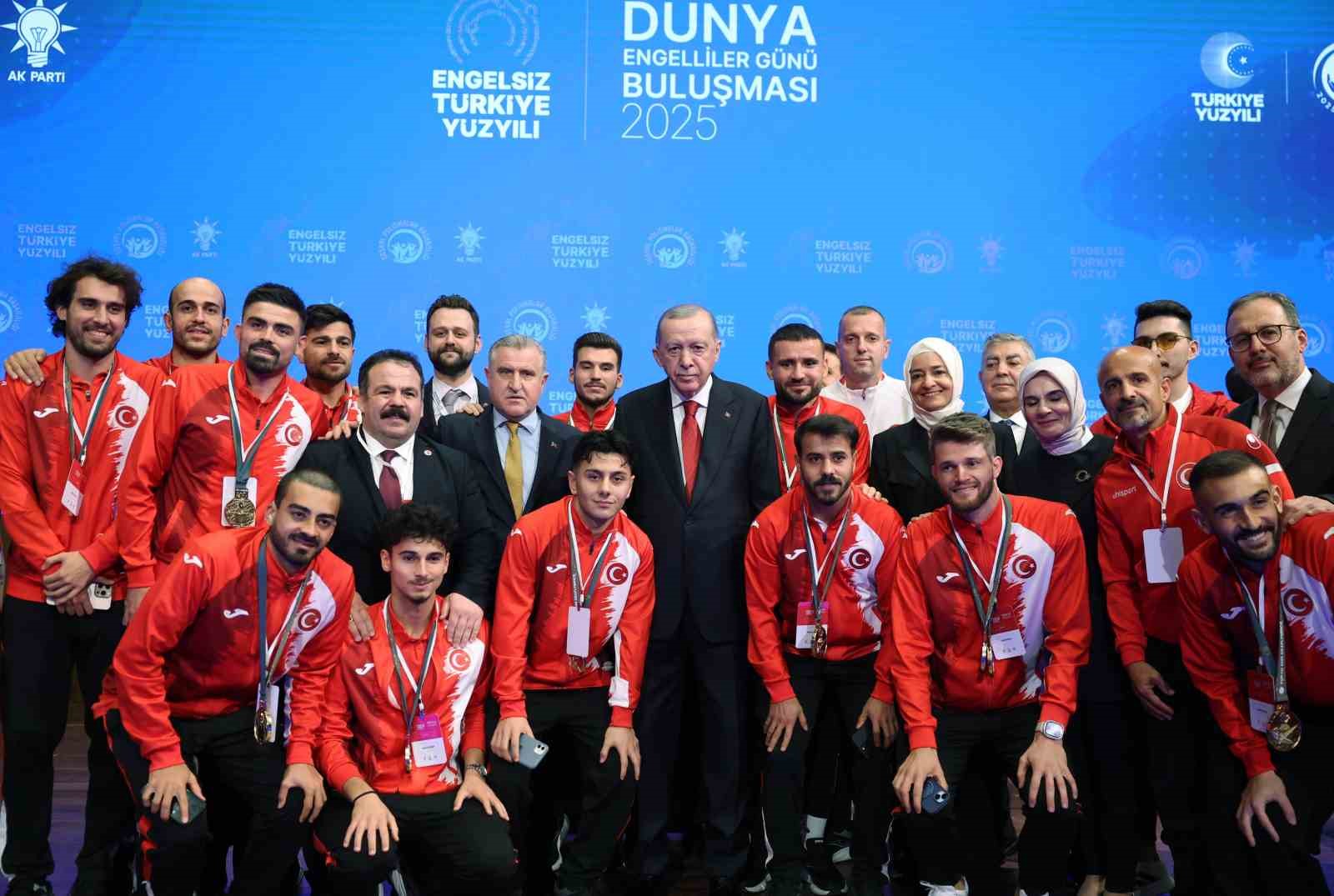 Cumhurbaşkanı Erdoğan: "Engelli vatandaşlarımızın sorunlarını çözüme ulaştırmak birincil önceliğimizdir" 7 cumhurbaskani erdogan engelli vatandaslarimizin sorunlarini cozume ulastirmak birincil onceligimizdir 3 rCTA4dpA