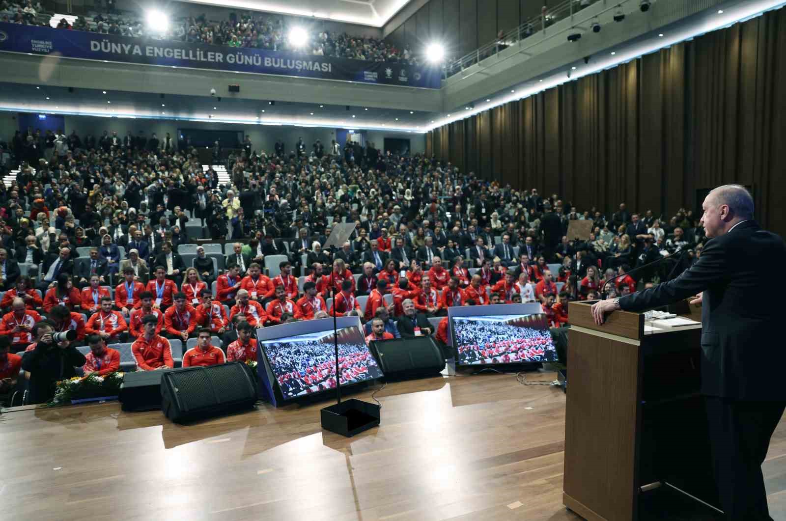 Cumhurbaşkanı Erdoğan: "Engelli vatandaşlarımızın sorunlarını çözüme ulaştırmak birincil önceliğimizdir" 11 cumhurbaskani erdogan engelli vatandaslarimizin sorunlarini cozume ulastirmak birincil onceligimizdir 7 dcDjY2jz
