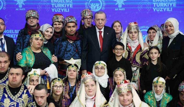 cumhurbaskani-erdogan-engelli-vatandaslarimizin-sorunlarini-cozume-ulastirmak-birincil-onceligimizdir-pILzayqC.jpg