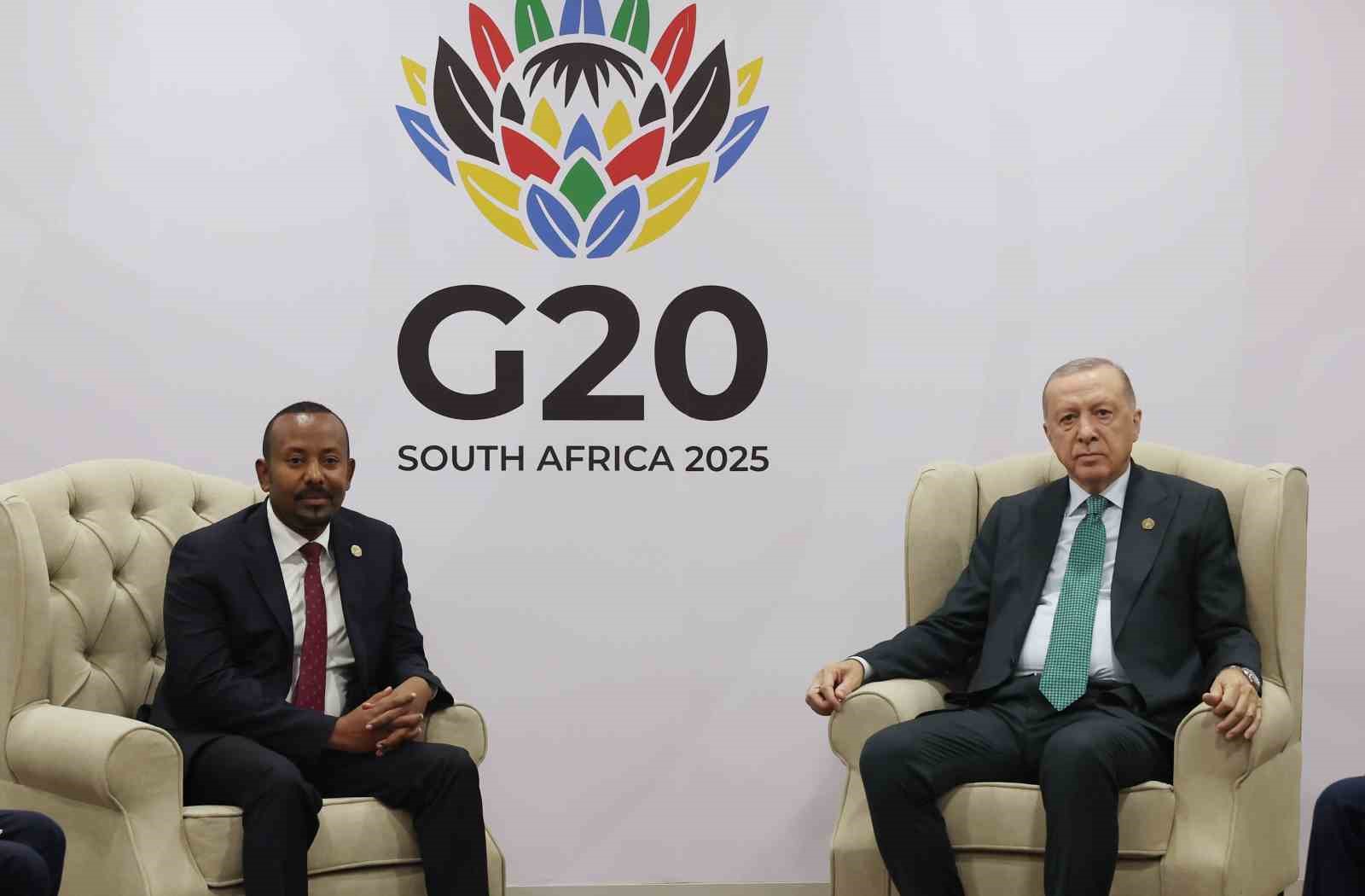 cumhurbaskani erdogan etiyopya basbakani aliyi kabul etti 2 YQpYTr5H