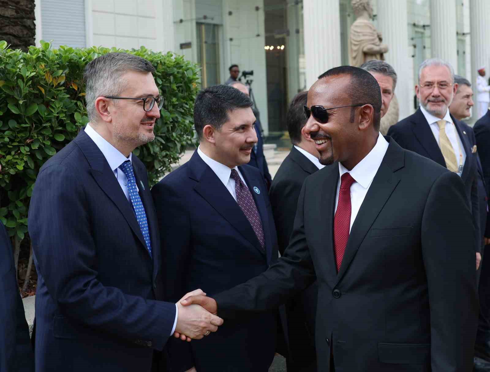 cumhurbaskani erdogan etiyopyada resmi torenle karsilandi 0 WcVcVJbC