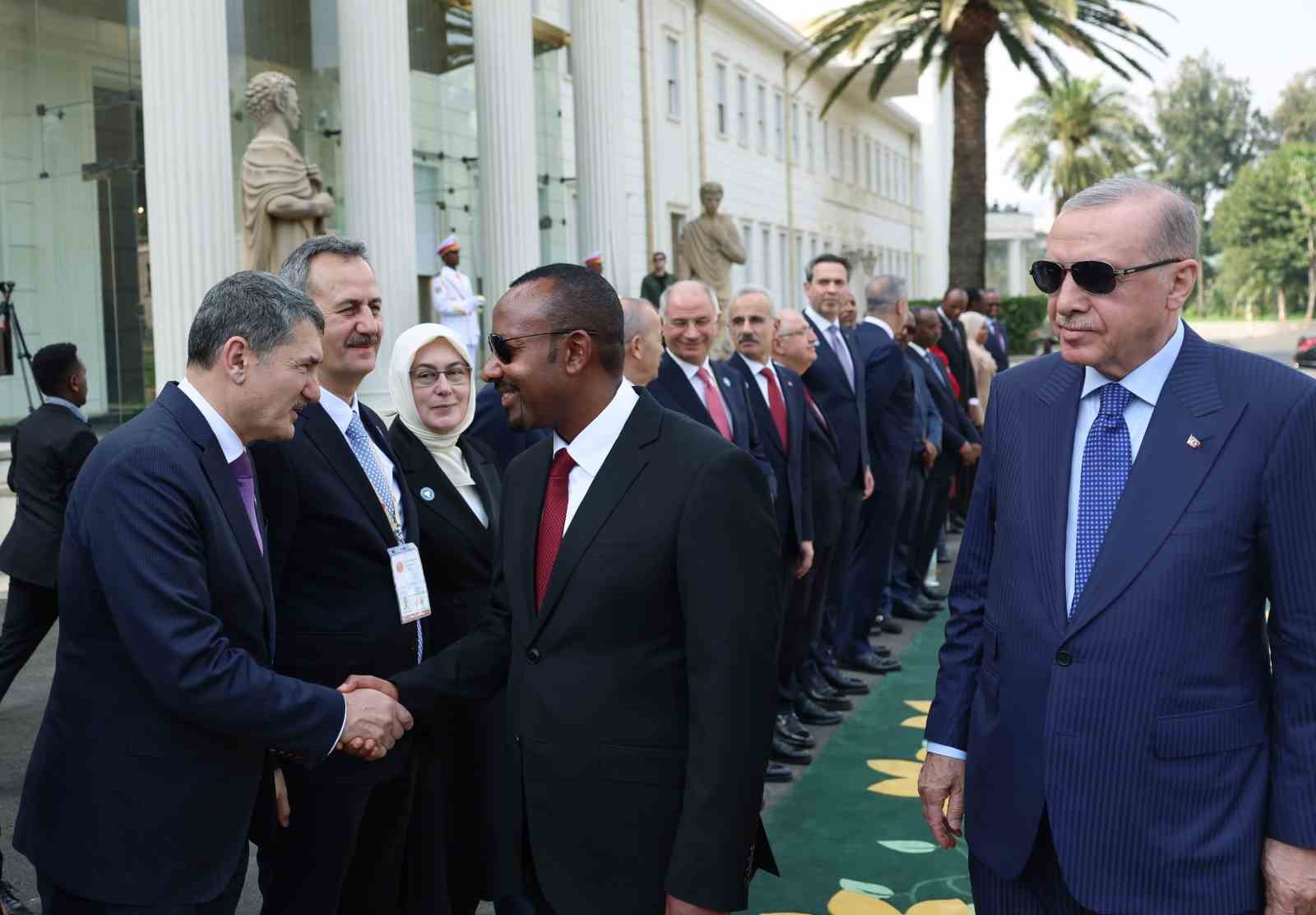cumhurbaskani erdogan etiyopyada resmi torenle karsilandi 1 VagXzPp3