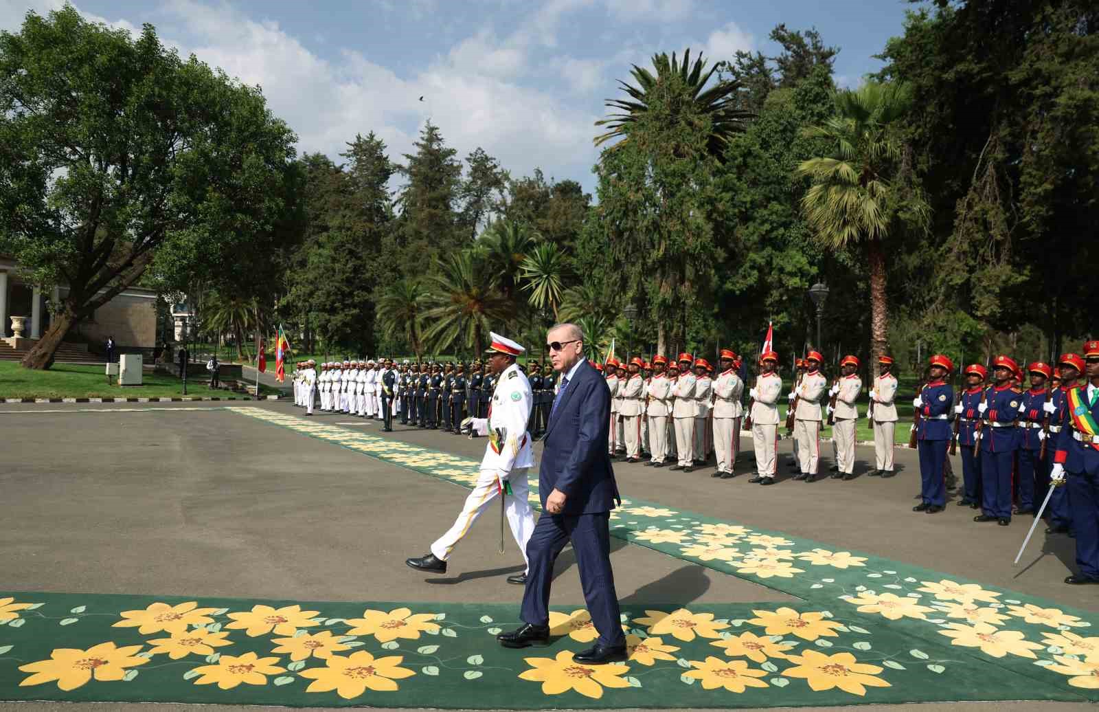 cumhurbaskani erdogan etiyopyada resmi torenle karsilandi 12 fMvwSys7