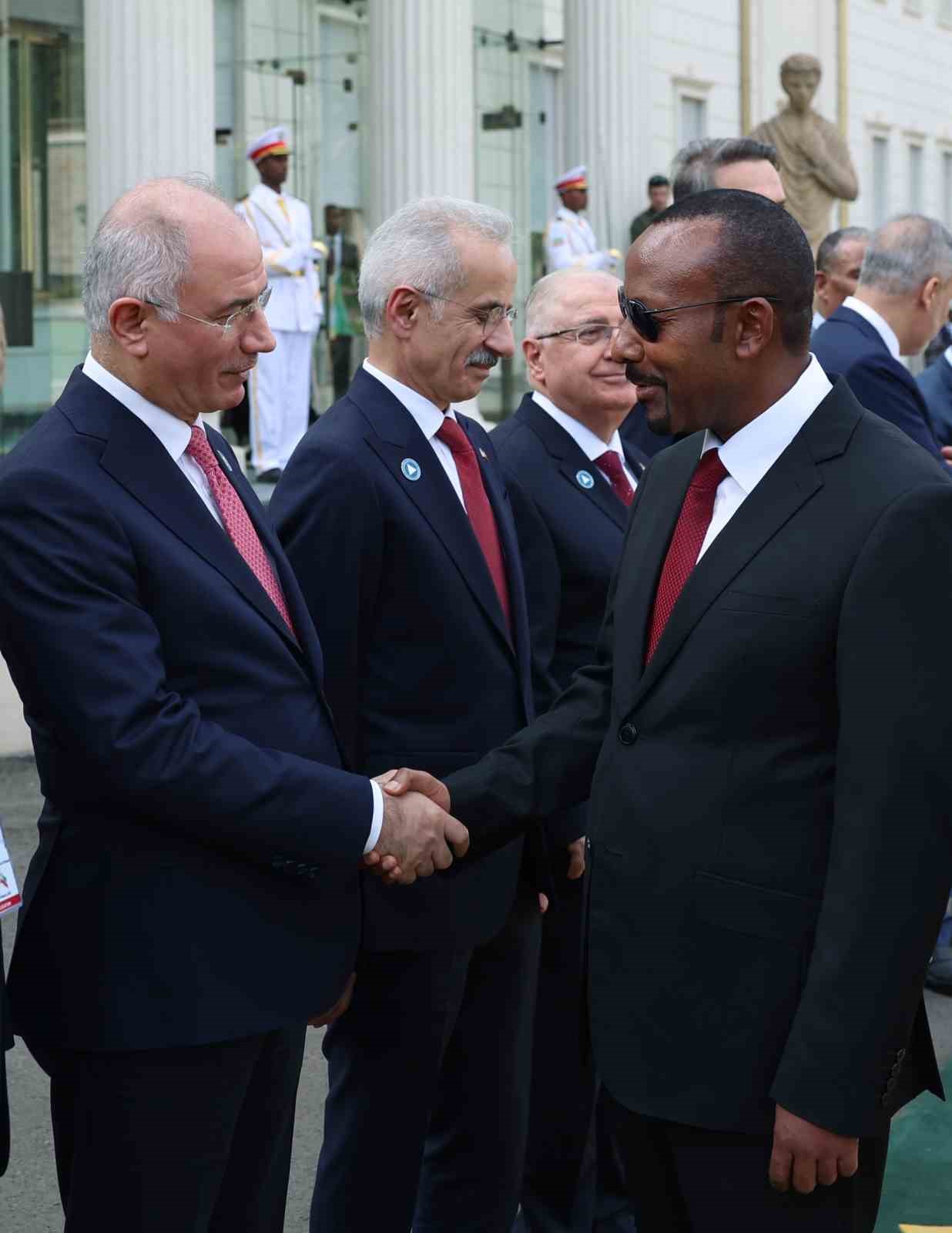 cumhurbaskani erdogan etiyopyada resmi torenle karsilandi 26 UwJeeuqP