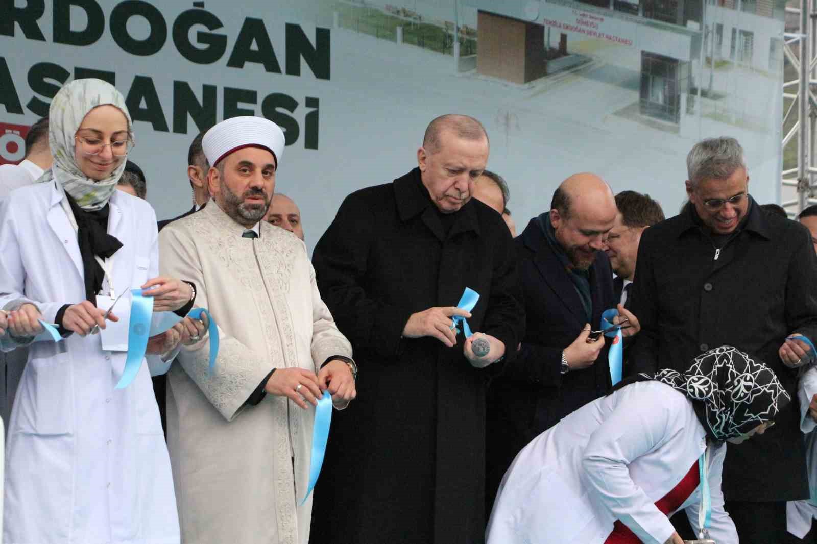 cumhurbaskani erdogan etrafimizda fuzeler ucusuyor ama ana muhalefetin umurunda bile degil 10 p3US41he