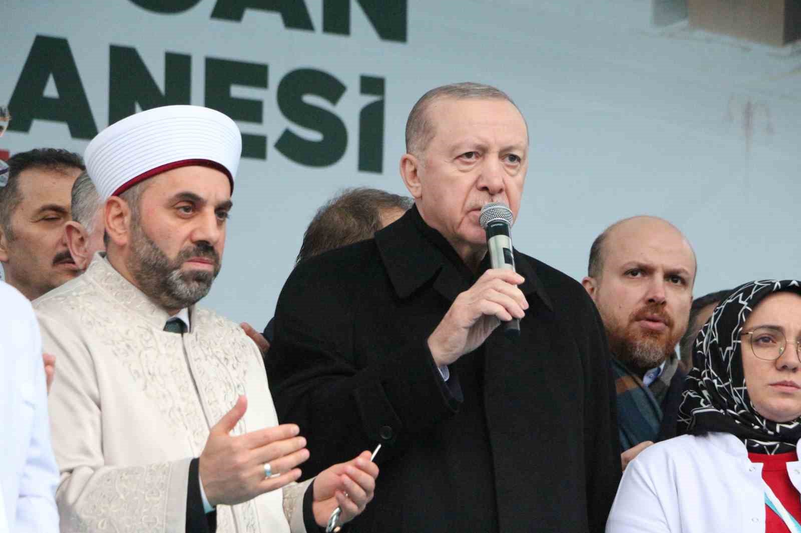 cumhurbaskani erdogan etrafimizda fuzeler ucusuyor ama ana muhalefetin umurunda bile degil 2 qVMa9wjD