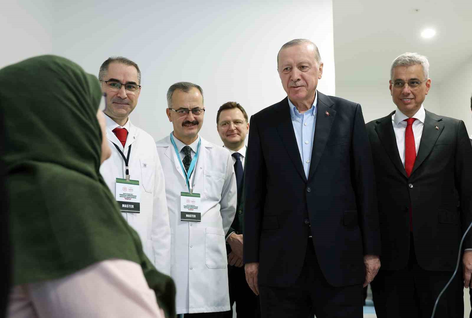 cumhurbaskani erdogan etrafimizda fuzeler ucusuyor ama ana muhalefetin umurunda bile degil 24 VTewDszO