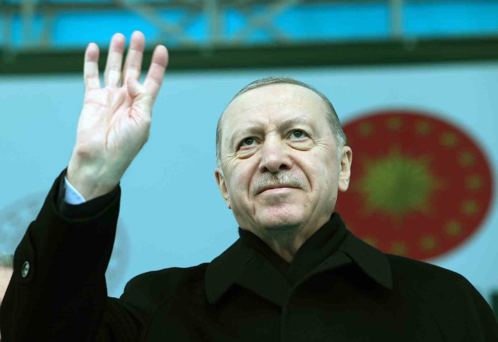 cumhurbaskani erdogan etrafimizda fuzeler ucusuyor ama ana muhalefetin umurunda bile degil 38 PtvrDJC5