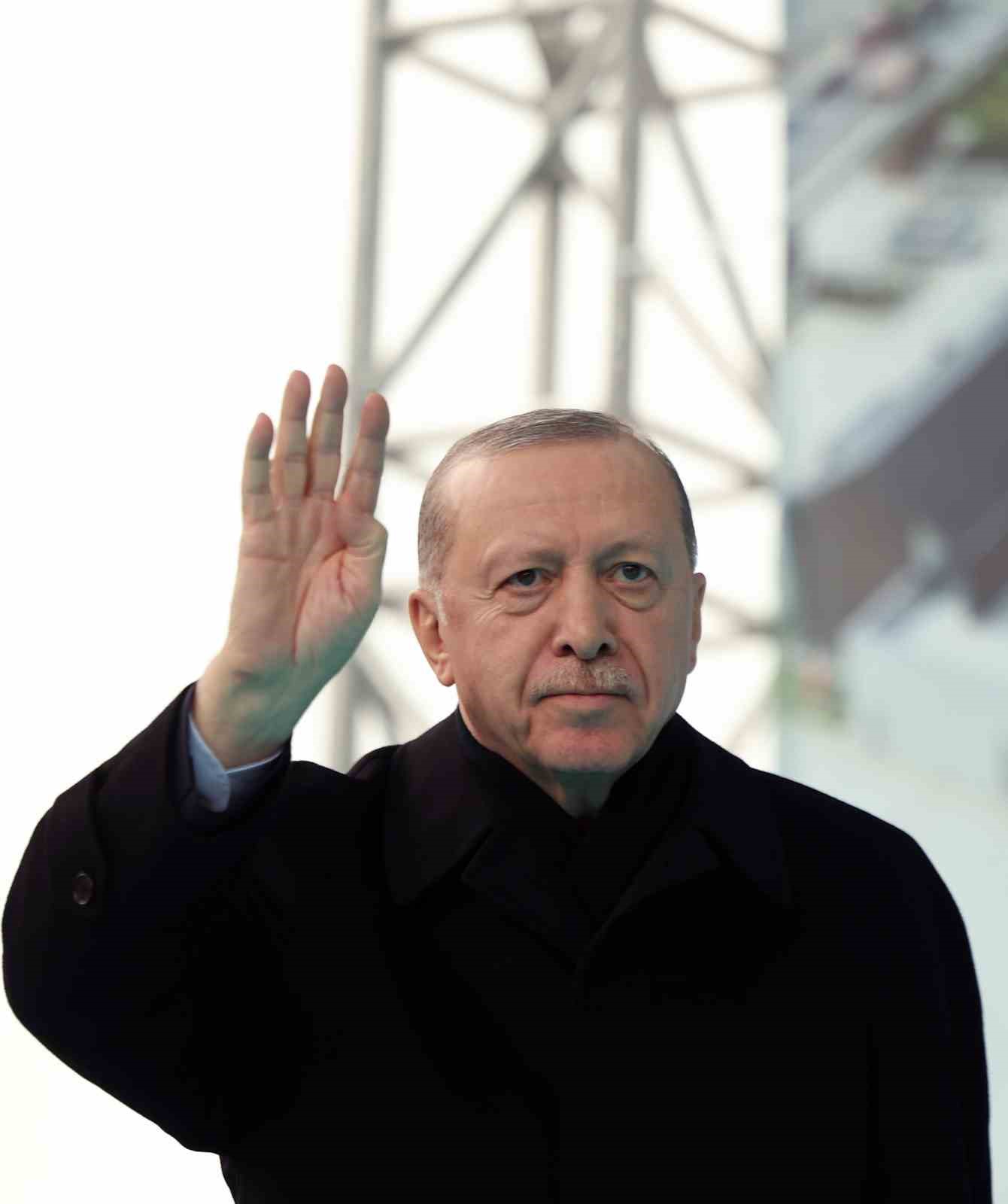 cumhurbaskani erdogan etrafimizda fuzeler ucusuyor ama ana muhalefetin umurunda bile degil 41