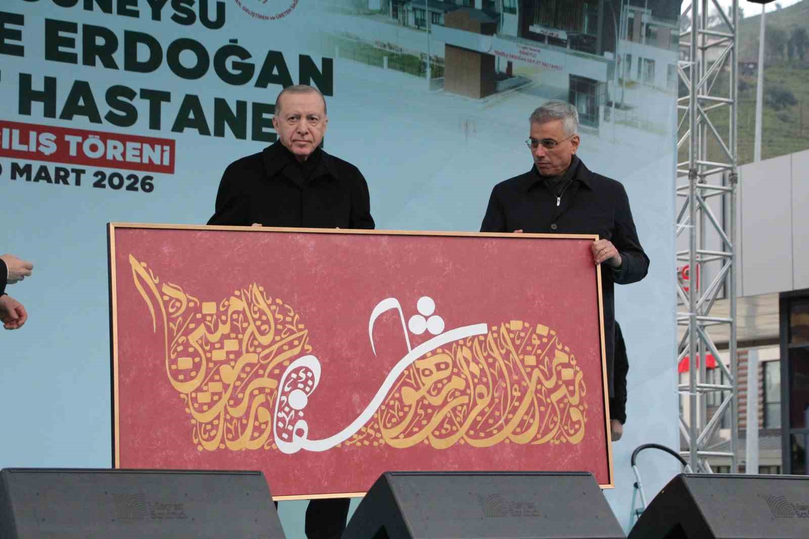 cumhurbaskani erdogan etrafimizda fuzeler ucusuyor ama ana muhalefetin umurunda bile degil 6 cRiRfTDp