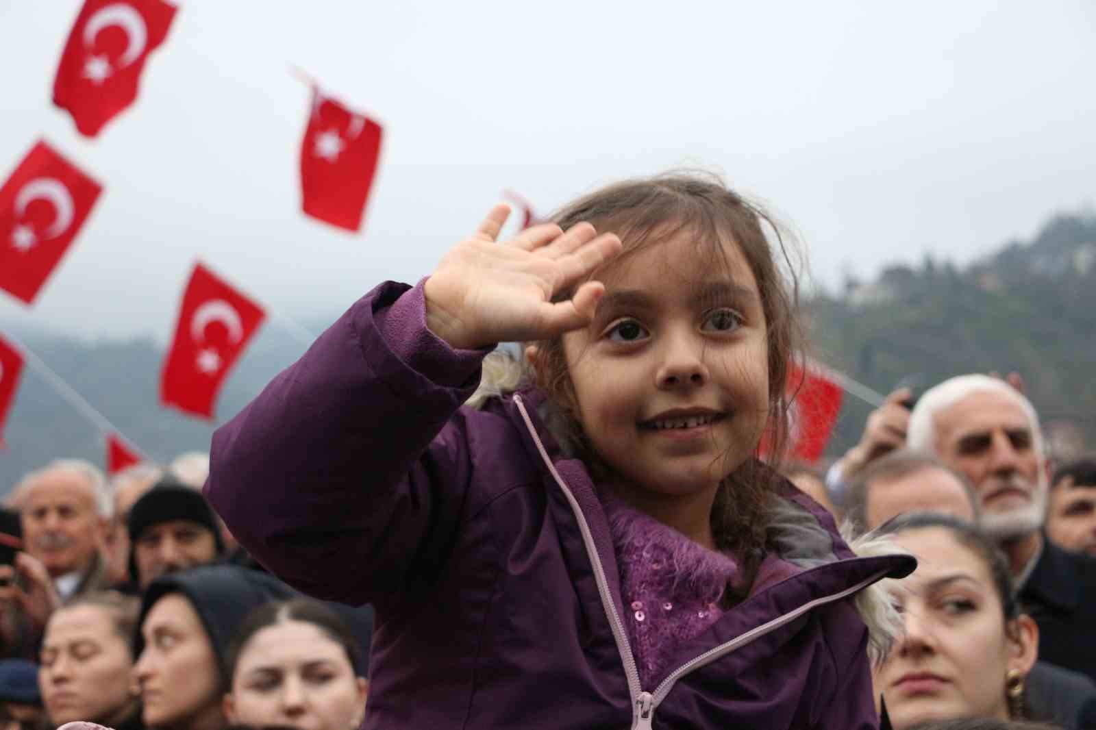 cumhurbaskani erdogan etrafimizda fuzeler ucusuyor ama ana muhalefetin umurunda bile degil 7 pUnhDVBC