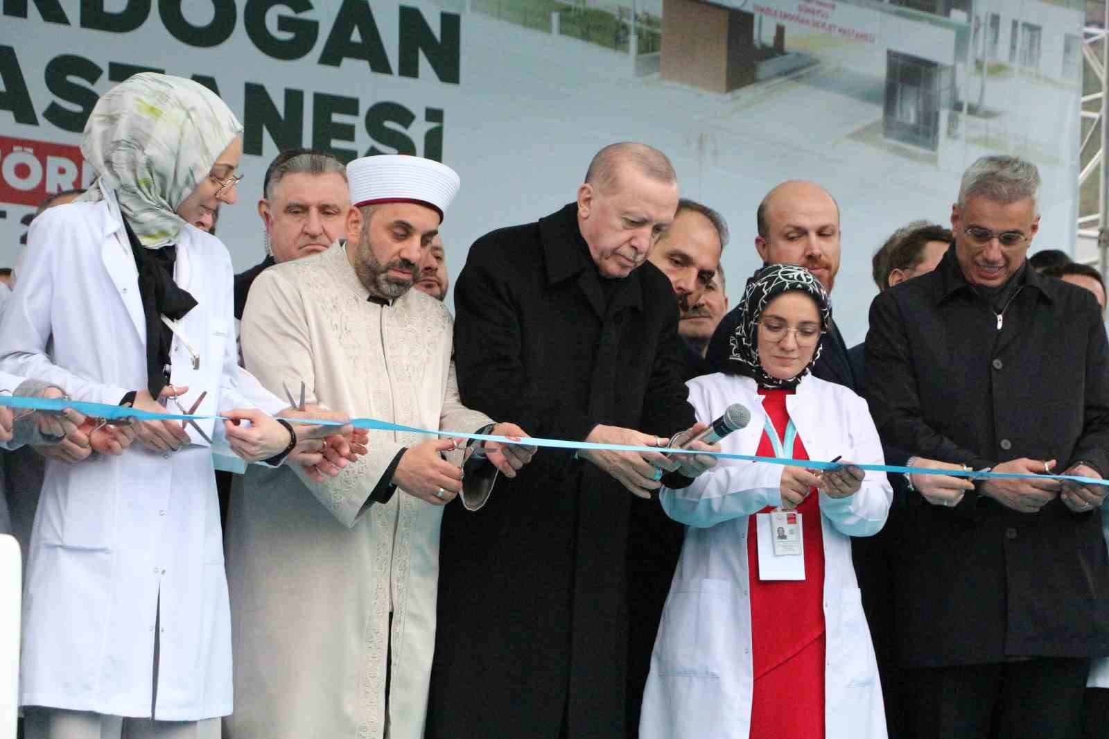 cumhurbaskani erdogan etrafimizda fuzeler ucusuyor ama ana muhalefetin umurunda bile degil 8 F5NfTrHu