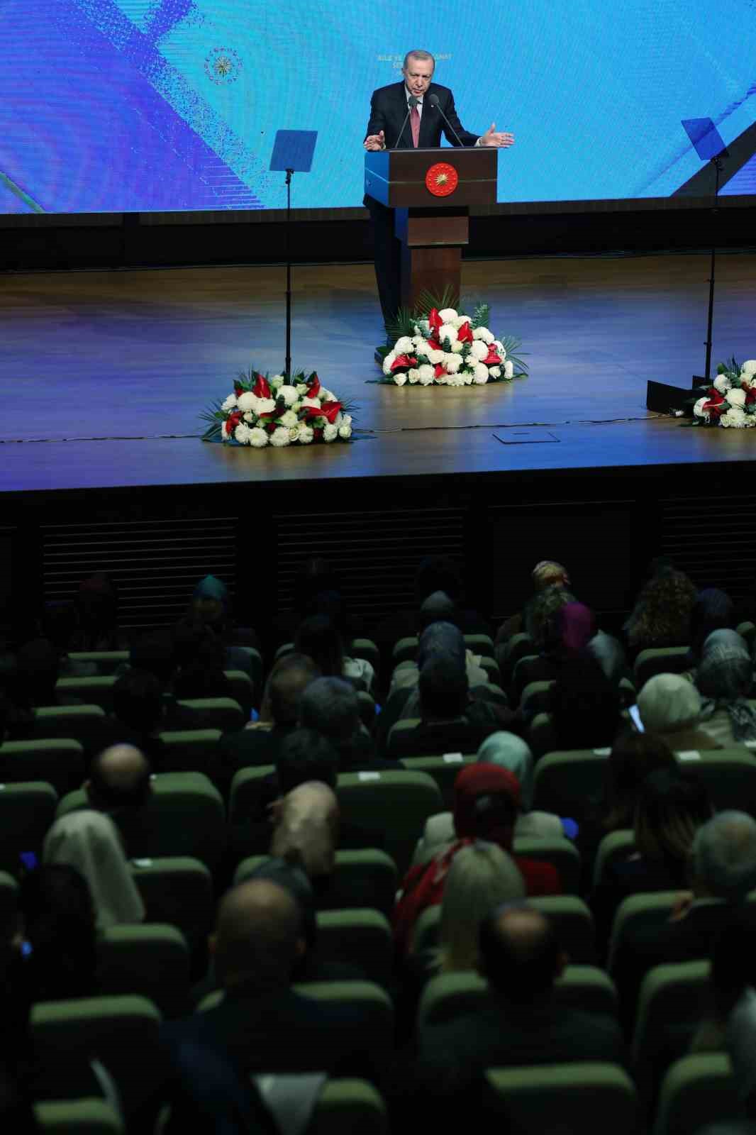 cumhurbaskani erdogan evlenecek genclerimize insallah yilbasindan itibaren daha yuksek tutarda destekler verecegiz 9