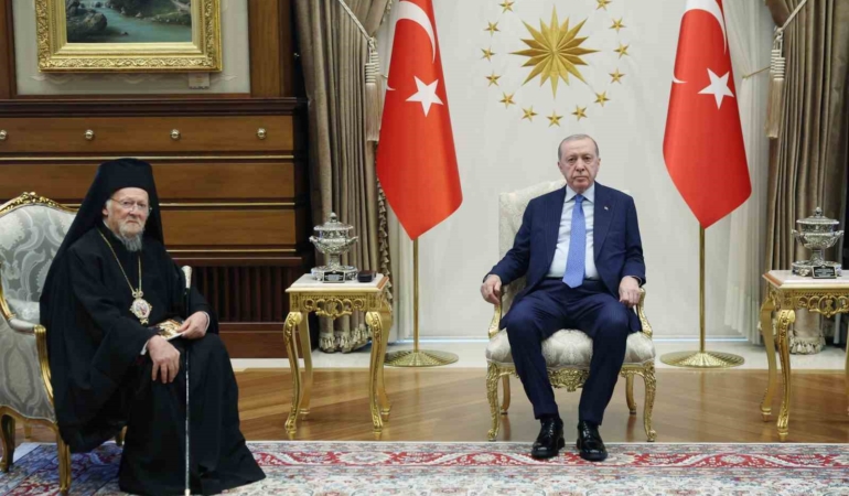 cumhurbaskani-erdogan-fener-rum-patrigi-bartholomeosu-kabul-etti-NmtsNP7n.jpg