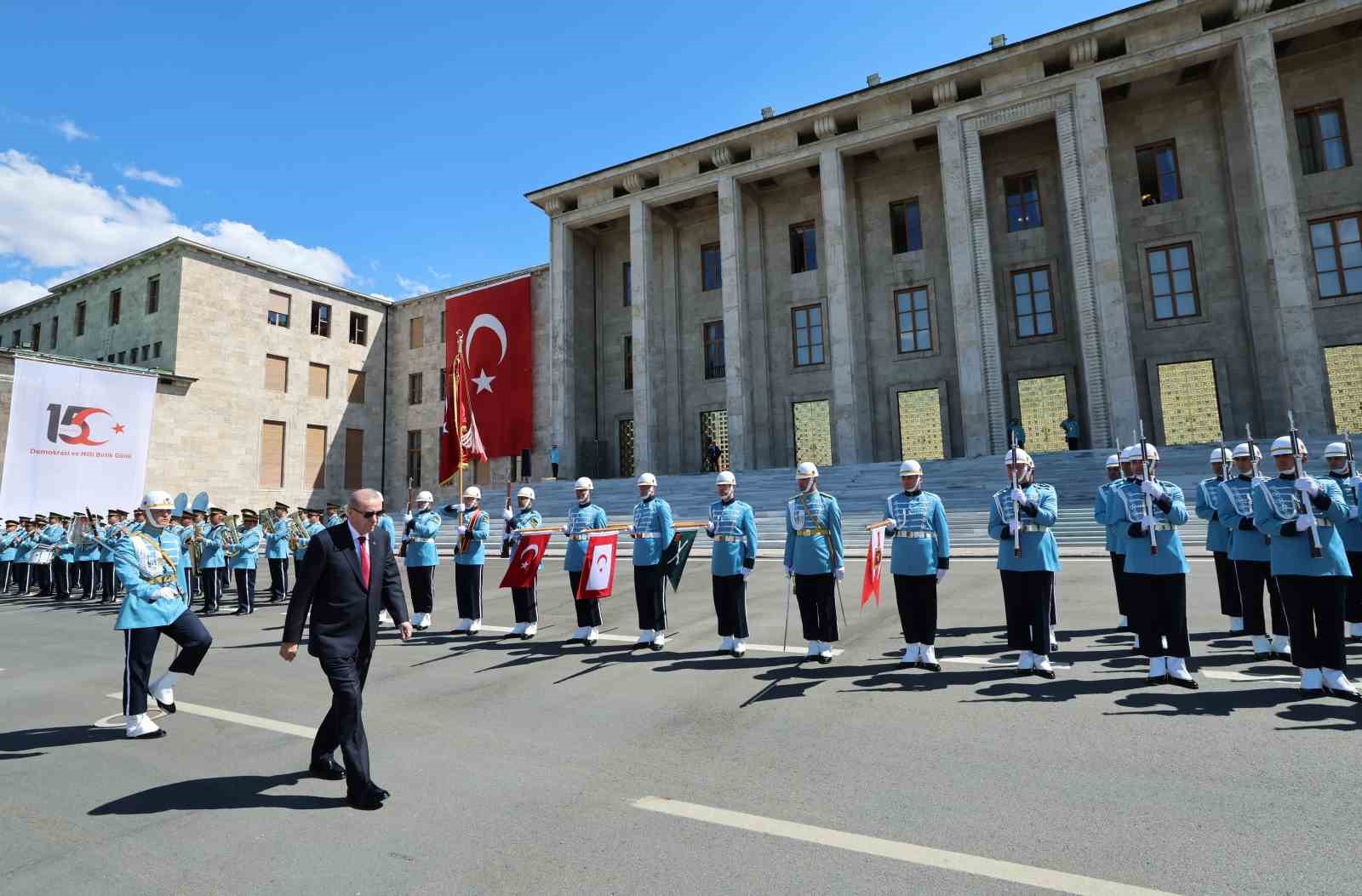 Cumhurbaşkanı Erdoğan: "FETÖ’cü teröristler, yeminli Türkiye düşmanlarına hizmetkar olmayı sürdürüyorlar" 9 cumhurbaskani erdogan fetocu teroristler yeminli turkiye dusmanlarina hizmetkar olmayi surduruyorlar 5 Nr3b1Ybf