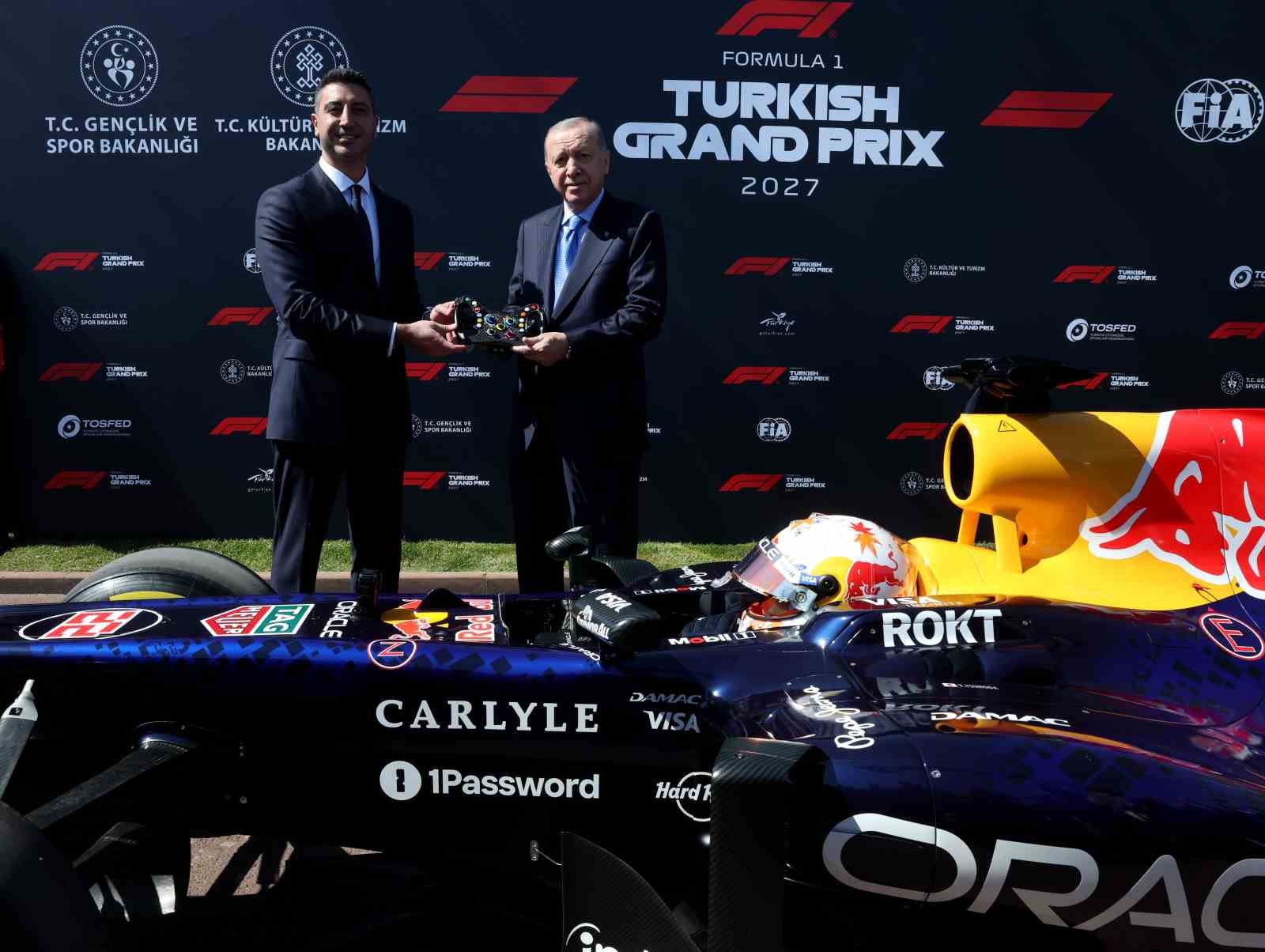 cumhurbaskani erdogan formula 1 turkiye gp tanitim programina katildi 2 63KTY4OQ