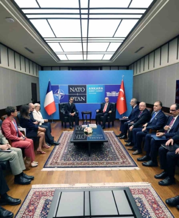 cumhurbaskani-erdogan-fransa-cumhurbaskani-macron-ile-bir-araya-geldi-NEb3ckI5.jpg