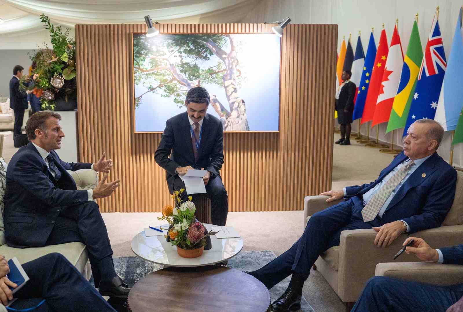 cumhurbaskani erdogan fransa cumhurbaskani macron ile gorustu 1 uOH15k8w