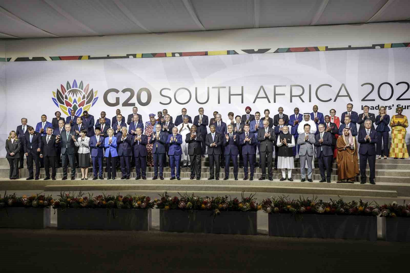 cumhurbaskani erdogan g20 aile fotografina katildi 3
