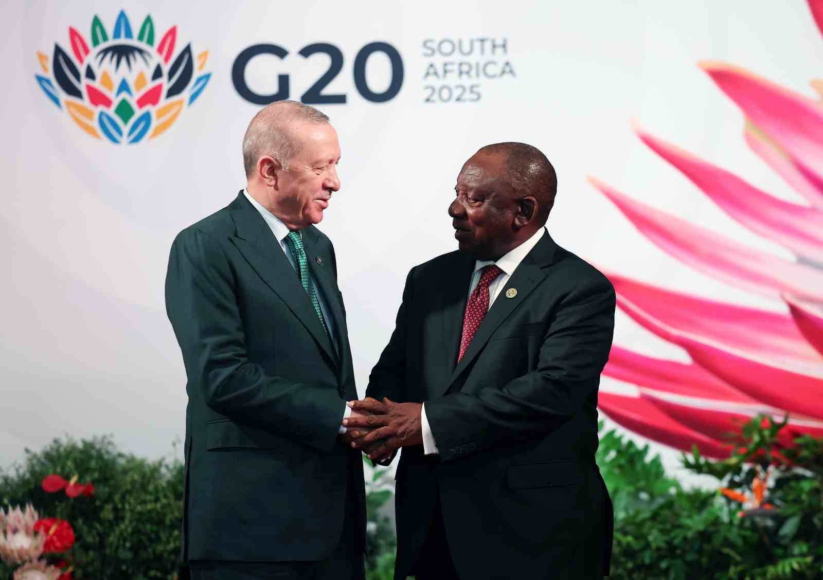 cumhurbaskani erdogan g20 liderler zirvesi resmi karsilama torenine katildi 3 ffwqn4E8
