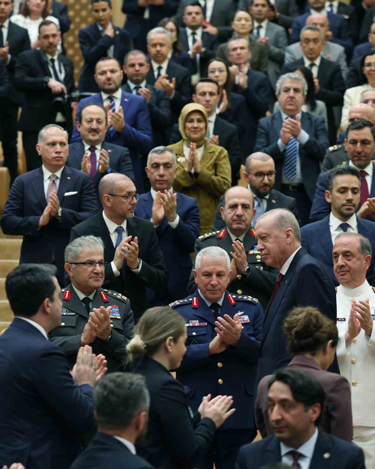 Cumhurbaşkanı Erdoğan: "Gardımızı indirdiğimiz, rehavete kapıldığımız anda bize bu topraklarda hayat hakkı tanımazlar" 12 cumhurbaskani erdogan gardimizi indirdigimiz rehavete kapildigimiz anda bize bu topraklarda hayat hakki tanimazlar 8